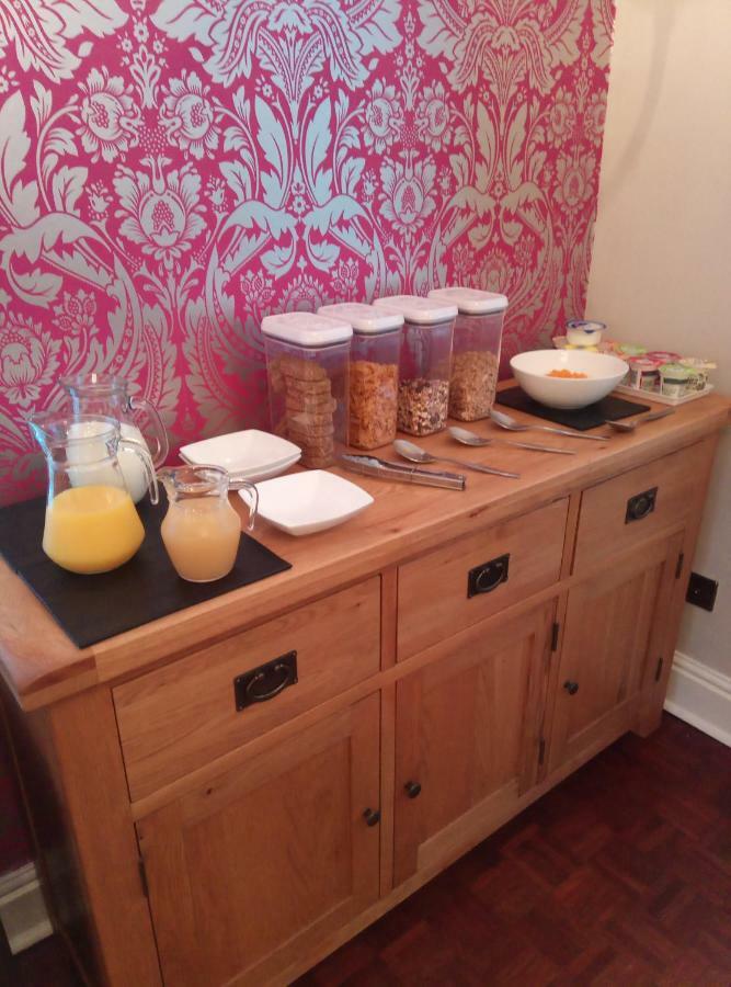 Bed and Breakfast Laurels à Oswestry Extérieur photo